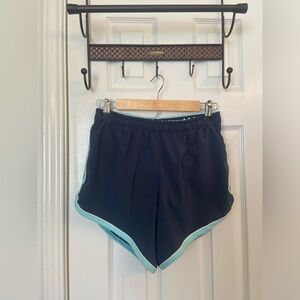 Medium Feeling Fine Rabbit Running Shorts With Back Zip Pocket